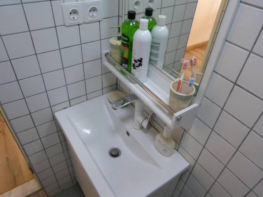 Live-Inn Stunning Apartment On Azneft Sq With President Palace & Old City Views Bakoe Buitenkant foto